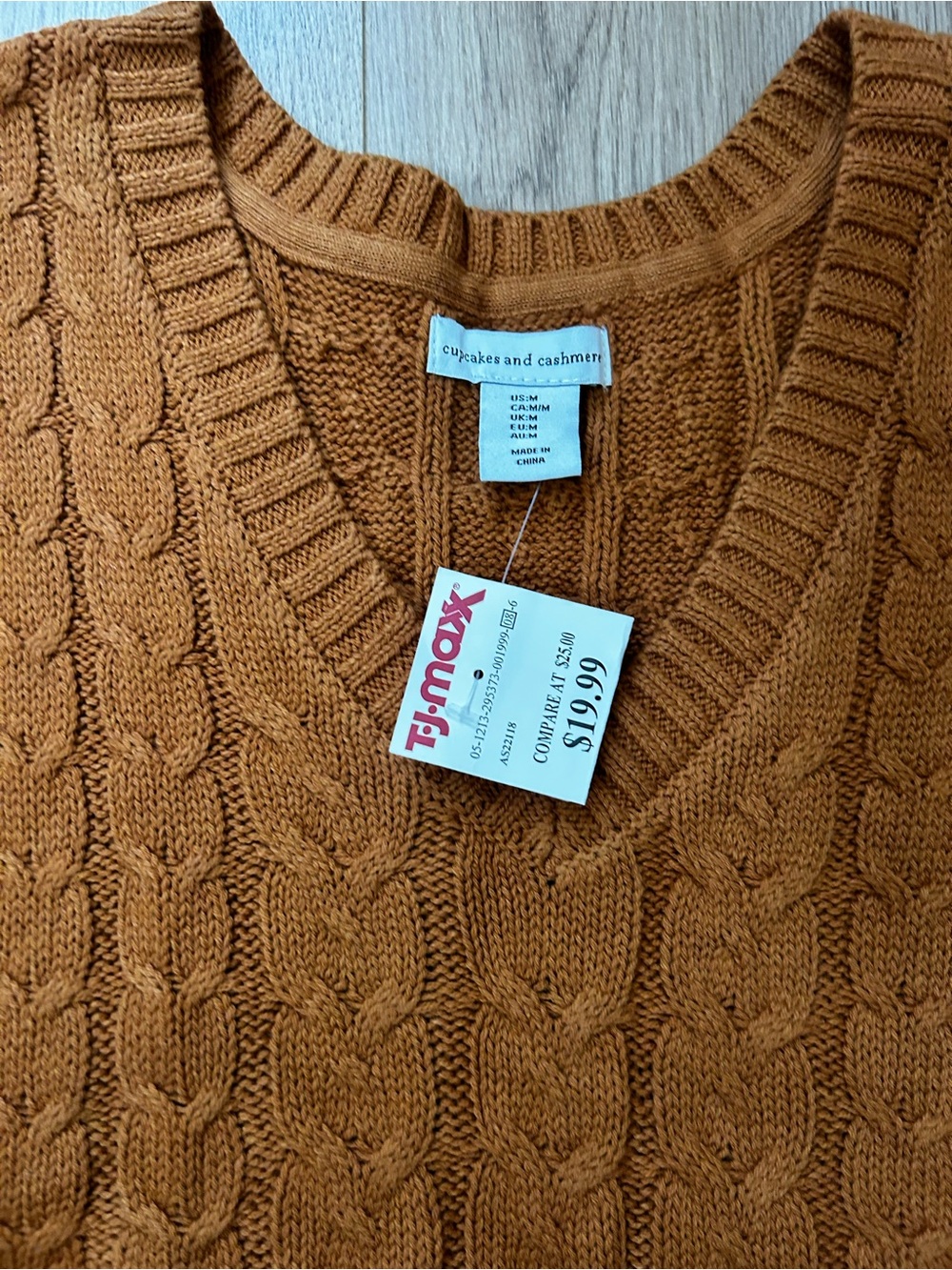 cupcakes & cashmere Cable-Knit V-Neck Sweater Vest in Rust - Picture 2 of 5